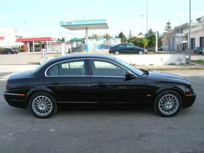 Jaguar S-Type (X206) 2.7 diesel V6 cat Exec. Nero usata Montemesola