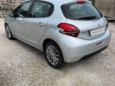 Peugeot 208 BlueHDi 75 5 porte Active Argento usata Vico Equense