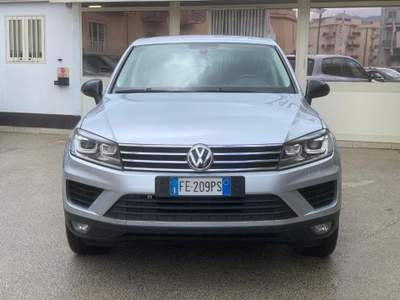Volkswagen Touareg 3.0 TDI 204 CV tiptronic BlueMotion Techn. Executi Grigio usata Alcamo