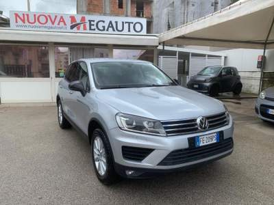 Volkswagen Touareg 3.0 TDI 204 CV tiptronic BlueMotion Techn. Executi Grigio usata Alcamo