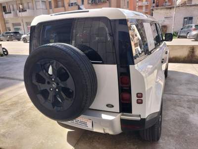 Land Rover Defender 110 2.0 Si4 PHEV 404 CV AWD Auto X-Dynamic HSE Bianco usata Cassino