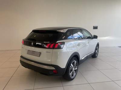 Peugeot 3008  hybrid 180 - allure pack Bianco usata Torino