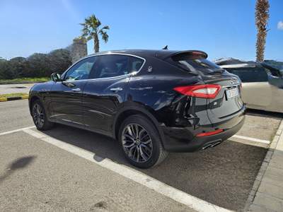 Maserati Levante perfetta unico proprietario Nero usata LEVERANO