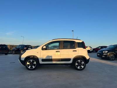 Fiat Panda 1.0 FireFly S&S Hybrid City Cross Bianco usata Poggiardo