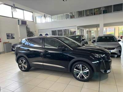 Peugeot 3008 Hybrid 225 e-EAT8 Allure Nero usata Voghera