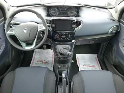 Lancia Ypsilon 1.0 firefly hybrid Gold s&s 70cv 5p.ti Nero usata Gioia Sannitica
