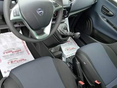Lancia Ypsilon 1.0 firefly hybrid Gold s&s 70cv 5p.ti Nero usata Gioia Sannitica