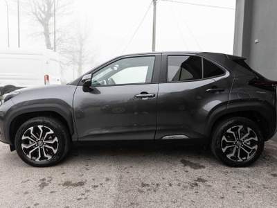 Toyota Yaris Cross 1.5 Hybrid 5p. E-CVT AWD-i Trend Grigio usata Silea