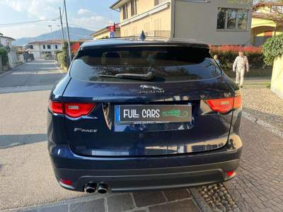 Jaguar F-Pace 2.0 D 180 CV AWD aut. Pure Blu/Azzurro usata Capriolo