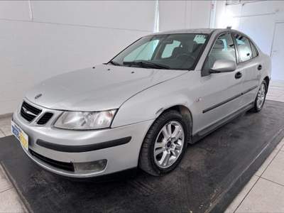 Saab 9-3 Sport Sedan 1.9 tid Vector 120cv Argento usata Pescara