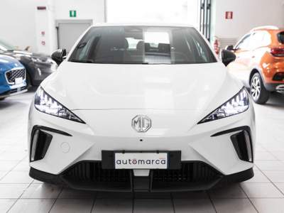 MG4 MG4 Luxury 64 KWh Bianco usata Silea