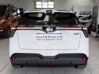 MG4 MG4 Luxury 64 KWh Bianco usata Silea