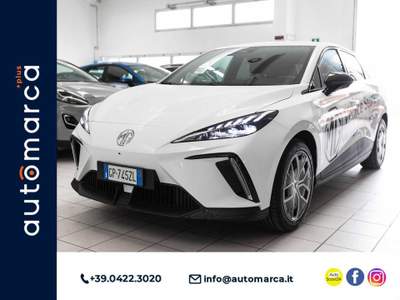 MG4 MG4 Luxury 64 KWh Bianco usata Silea