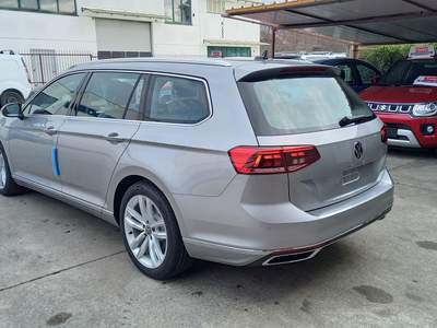 Volkswagen Passat 150 CV BUSINESS Argento usata Cinisello Balsamo