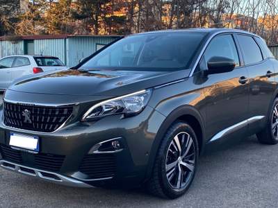 Peugeot 3008 auto da vetrina Grigio usata Serradifalco