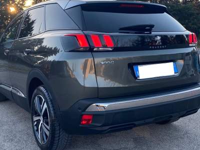 Peugeot 3008 auto da vetrina Grigio usata Serradifalco