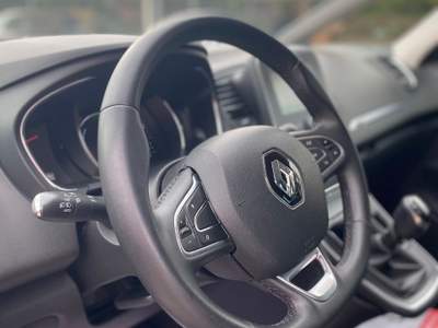Renault Scénic auto da vetrina Bianco usata Serradifalco