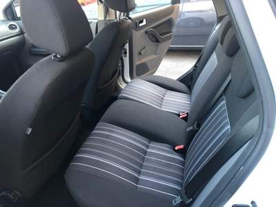 Ford Focus + 1.6 TDCi (90CV) SW Bianco usata San Lazzaro di Savena