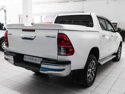 Toyota Hilux 2.4 D-4D 4WD 4 porte Double Cab Comfort Bianco usata Silea