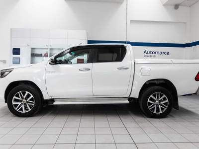 Toyota Hilux 2.4 D-4D 4WD 4 porte Double Cab Comfort Bianco usata Silea