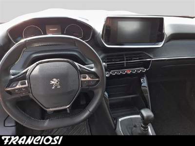 Peugeot 2008 1.2 PureTech 100cv Active Pack S S Rosso usata Mirandola