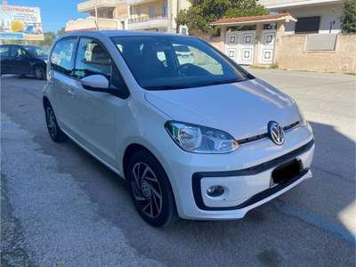 Volkswagen up!  Bianco usata Pulsano