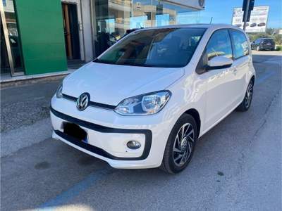 Volkswagen up!  Bianco usata Pulsano