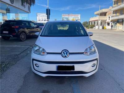 Volkswagen up!  Bianco usata Pulsano