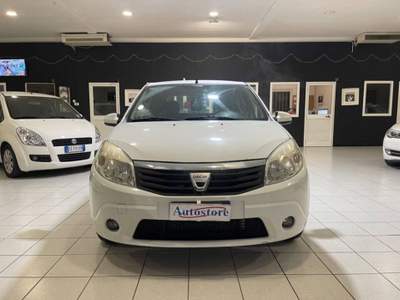 Dacia Sandero 1.4 8v Laureate Gpl Bianco usata Alessandria