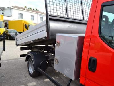 Iveco Daily 35C13 2.3 CASSONE RIBALTABILE PARI AL NUOVO Rosso usata COMACCHIO