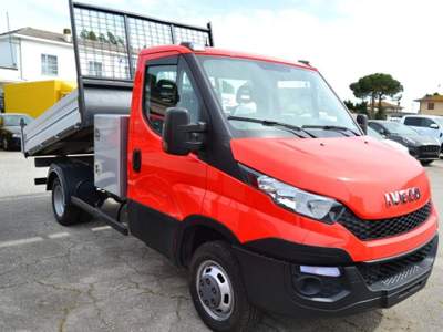Iveco Daily 35C13 2.3 CASSONE RIBALTABILE PARI AL NUOVO Rosso usata COMACCHIO