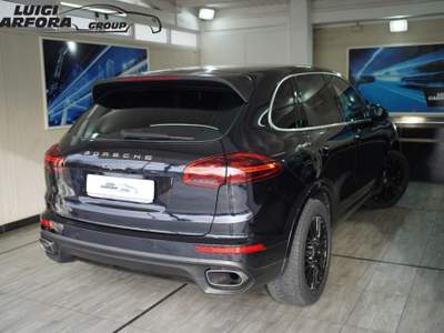 Porsche Cayenne 3.0 Diesel Platinum Edition Nero usata Paolisi