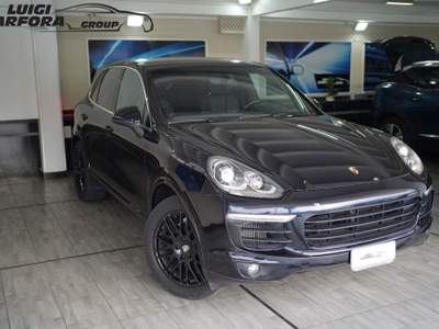 Porsche Cayenne 3.0 Diesel Platinum Edition Nero usata Paolisi