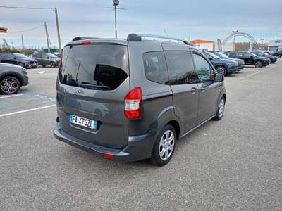 Ford Tourneo Courier 1.5 TDCI 75 CV Titanium Grigio usata Vercelli
