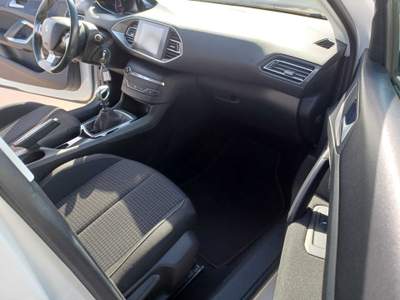 Peugeot 308 ACTIVE BUSINESS Bianco usata CAIVANO