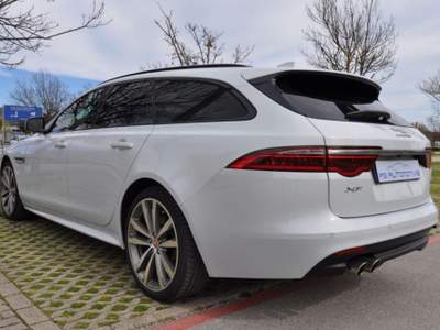 Jaguar XF Sportbrake 2.0 D AWD 180 CV aut. R-Sport Gar.48 m. Bianco usata Sant'Angelo in Pontano