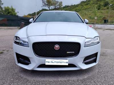 Jaguar XF Sportbrake 2.0 D AWD 180 CV aut. R-Sport Gar.48 m. Bianco usata Sant'Angelo in Pontano