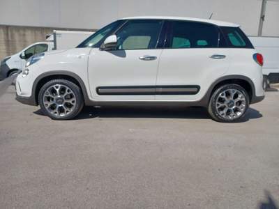 Fiat 500L TREKKING CAMBIO AUTOMATICO Bianco usata CAIVANO