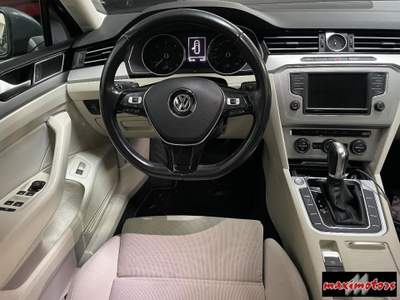 Volkswagen Passat  Grigio usata Roma