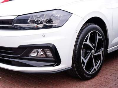 Volkswagen Polo 1.0 TSI 95 CV 5p. R Line R-Line TETTO Bianco usata Roma