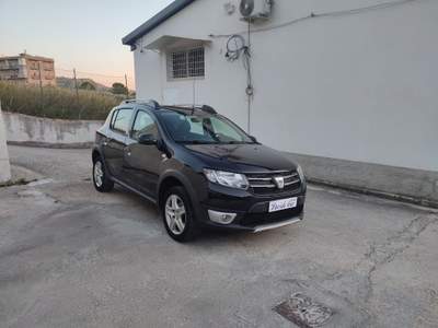 Dacia Sandero vettura in ottime condizini Nero usata AGRIGENTO