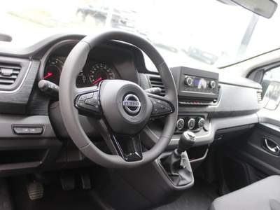 Nissan NV300 2.0 dCi 150CV Acenta Bus Bianco usata Castelnuovo Rangone