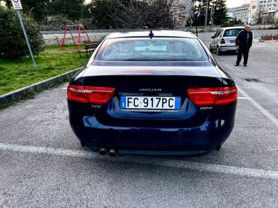 Jaguar XE Perfetta! Appena tagliandata e fatta cinghia distribuzione. Blu/Azzurro usata Ascoli Piceno