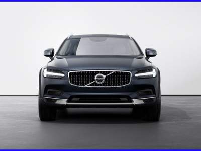Volvo V90 Cross Country B4 (d) AWD automatico Plus MY24 Blu/Azzurro usata Milano