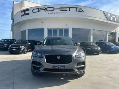 Jaguar F-Pace 2.0 D 180 CV AWD aut. Prestige Grigio usata Poggiardo