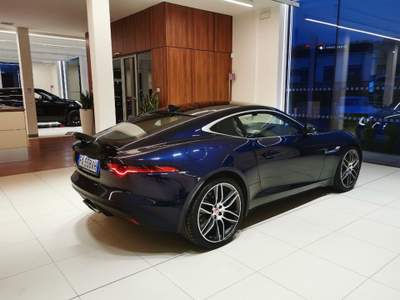 Jaguar F-Type 2.0 aut. Coupé Blu/Azzurro usata Scarperia e San Piero