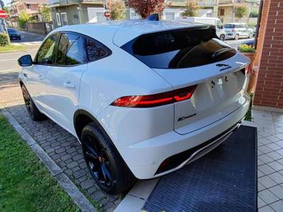 Jaguar E-Pace 2.0D I4 163 CV AWD Auto R-Dynamic S Bianco usata Limbiate