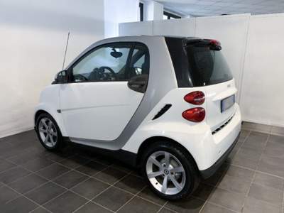 Smart ForTwo 1000 52 kW MHD coupé pulse Bianco usata Torino