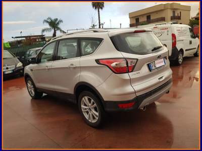 Ford Kuga 2.0 TDCI 150CV S&S 4WD ST-Line Bus. Argento usata Quarto