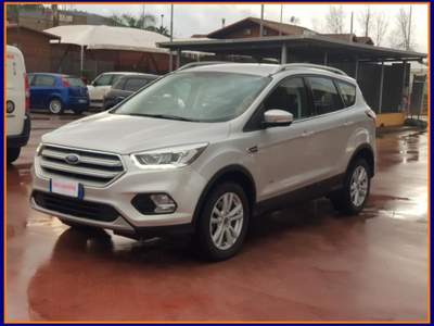 Ford Kuga 2.0 TDCI 150CV S&S 4WD ST-Line Bus. Argento usata Quarto